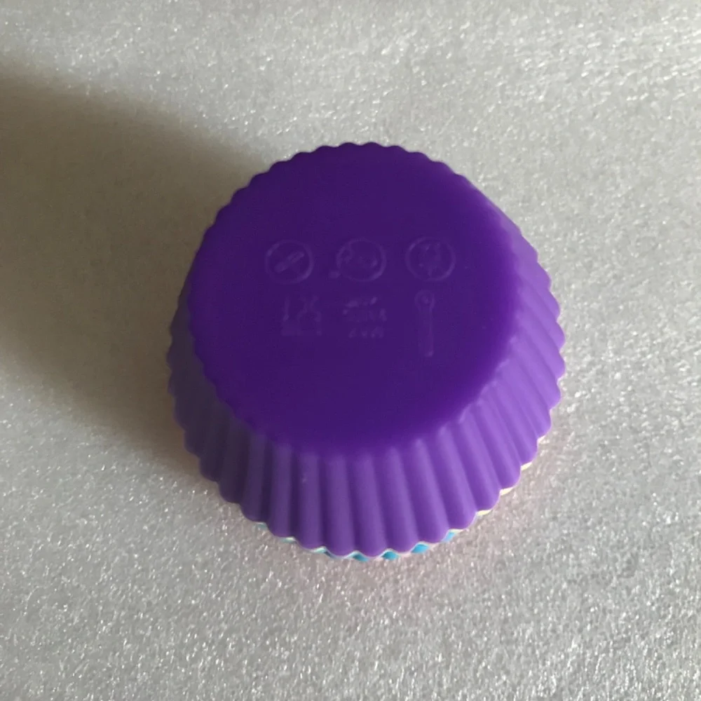 Muffin/Cake/Cupcake Silicone Mold 12 pieces